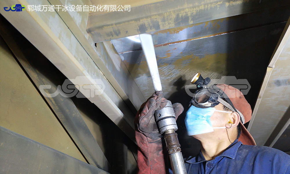 塑料薄膜業(yè) TDO 風(fēng)箱、鏈鋏干冰清洗革新：不拆卸清洗技術(shù)全解析